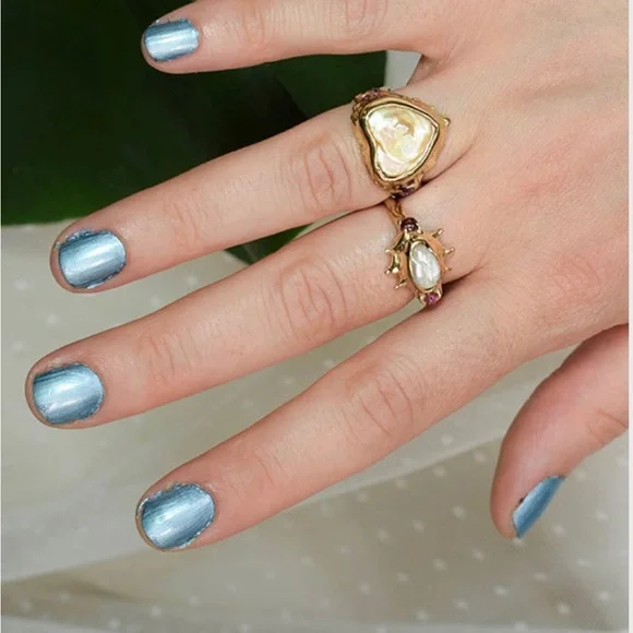 Ring - Picture 3 of 8